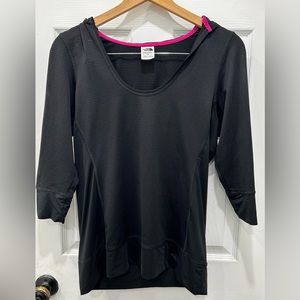 Women’s The North Face 3/4 sleeve shirt size L
